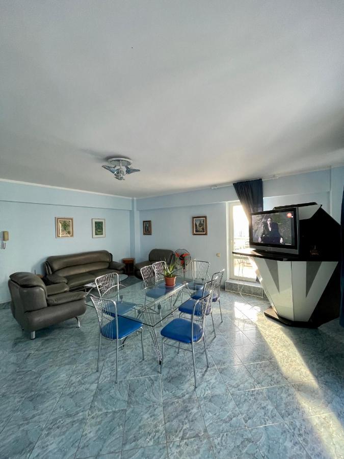 Luanaapartments #1 Otopeni Exterior photo